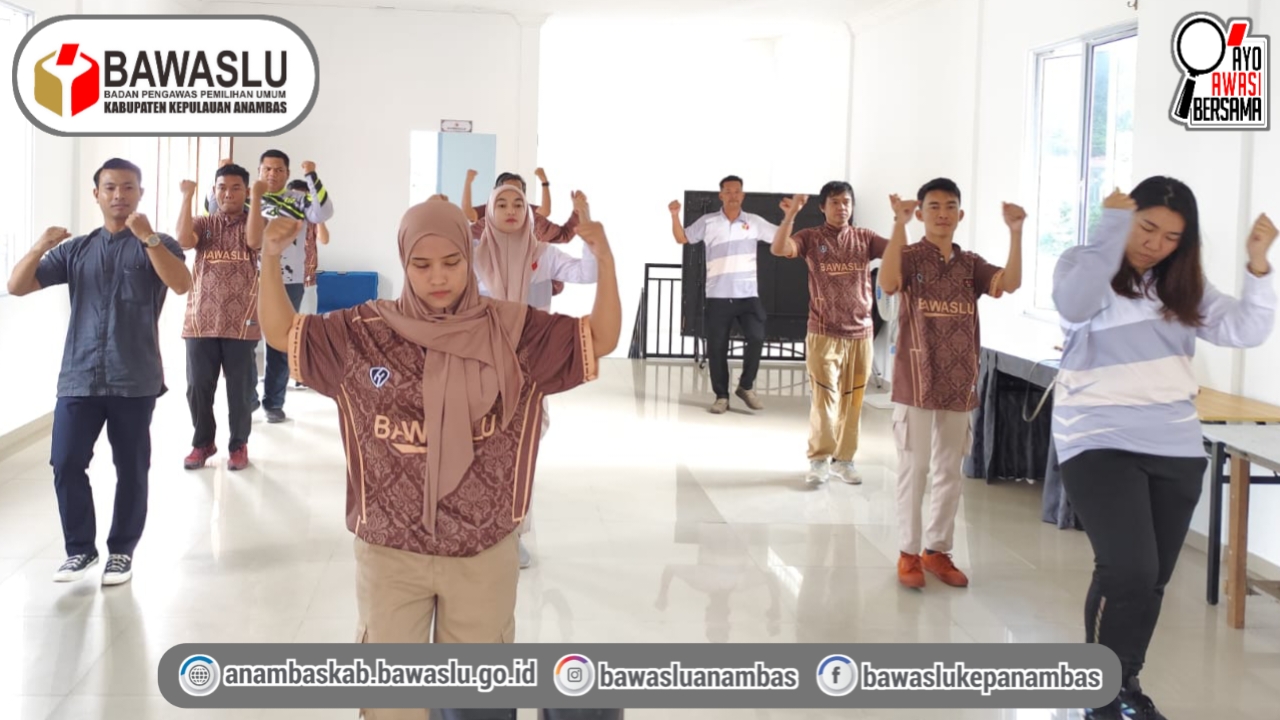 Jumat Sehati Bawaslu Kabupaten Kepulauan Anambas Lakukan Senam Sehat