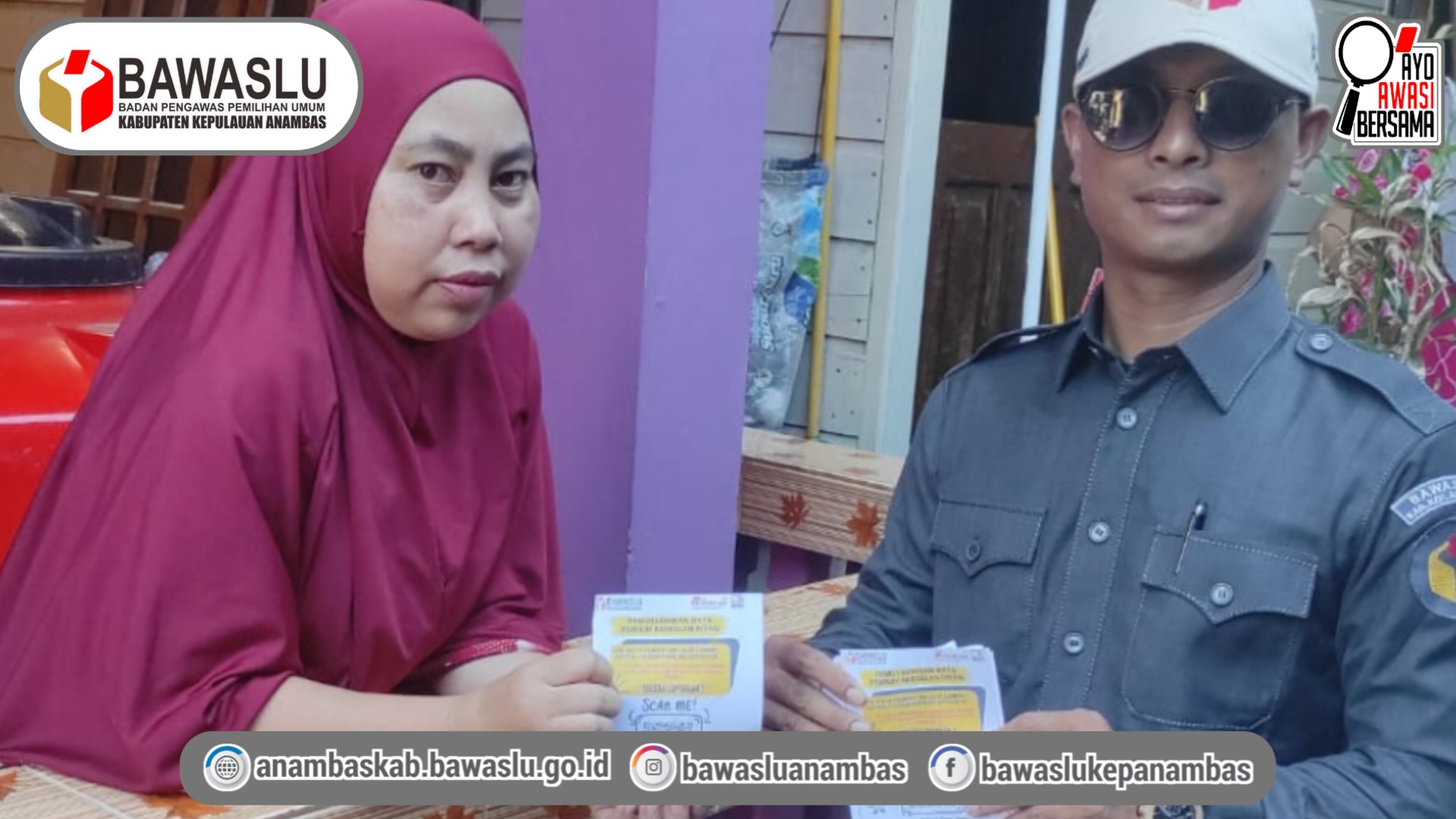 Bawaslu Anambas Sosialisasikan Website JDIH Secara Door-to-Door Keada Masyarakat di Desa Tarempa Barat