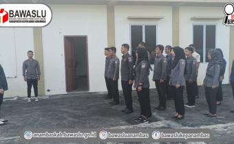 Apel Senin Rutin Koordinator Sekretariat Bawaslu Anambas Sampaikan Terkait Kedisiplinan