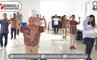 Jumat Sehati Bawaslu Kabupaten Kepulauan Anambas Lakukan Senam Sehat