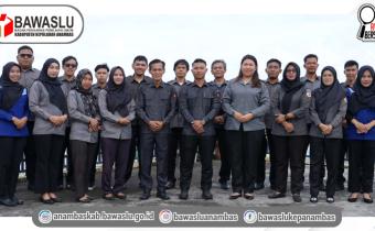 Apel Senin Rutin, Ketua Bawaslu Anambas Beri Motivasi Agar Selalu Semangat