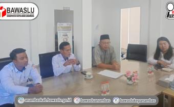 Awali April dengan Solidaritas, Ketua Bawaslu Anambas Pimpin Rapat Rutin Evaluasi dan Penguatan Kinerja Sekretariat