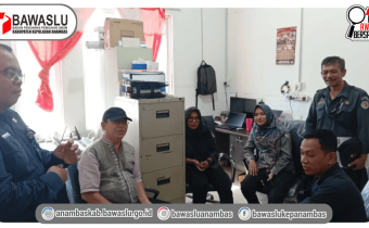 Bawaslu Kabupaten Kepulauan Anambas Koordinasi dengan KPU Kabupaten Kepulauan Anambas Terkait Pemutakhiran Parpol Berkelanjutan Semester I Tahun 2026