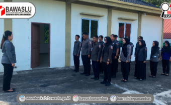 Pimpin Apel Senin 29 Juni, Korsek Bawaslu Anambas Tekankan Kedisiplinan Staf Sekretariat