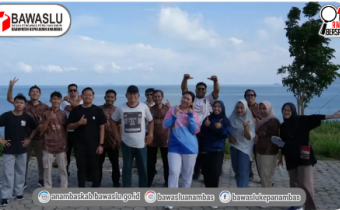 Menjaga Kebugaran dan Kebersamaan, Bawaslu Anambas Gelar Kegiatan "Jumat Sehati" Lewat Jalan Sehat
