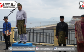 Tingkatkan Integritas dan Semangat Kebangsaan, Bawaslu Anambas Gelar Upacara Bendera Peringatan HUT Ke-81 RI
